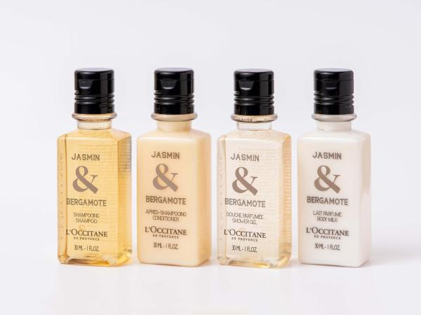 Rihga Royal Hotel Tokyo : photo 7 de la chambre executive floor - standard double room - non-smoking - free access to gym & pool with breakfast