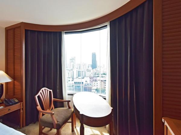 Century Park Hotel : photo 5 de la chambre suite familiale