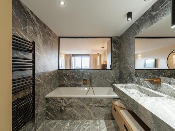 Fahrenheit Seven Courchevel : photo 8 de la chambre suite junior avec balcon