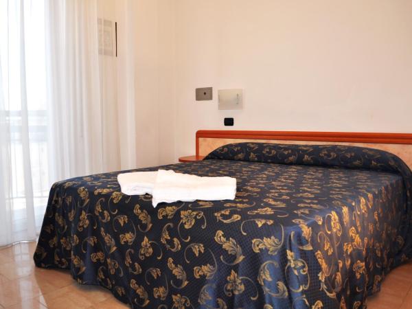 Hotel Sultano : photo 5 de la chambre chambre deluxe double ou lits jumeaux