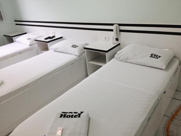 City Hotel, Curitiba : photo 2 de la chambre chambre triple
