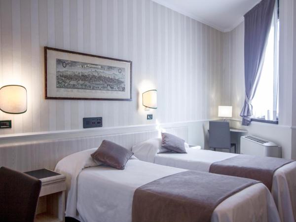 Hotel Flora : photo 8 de la chambre chambre lits jumeaux