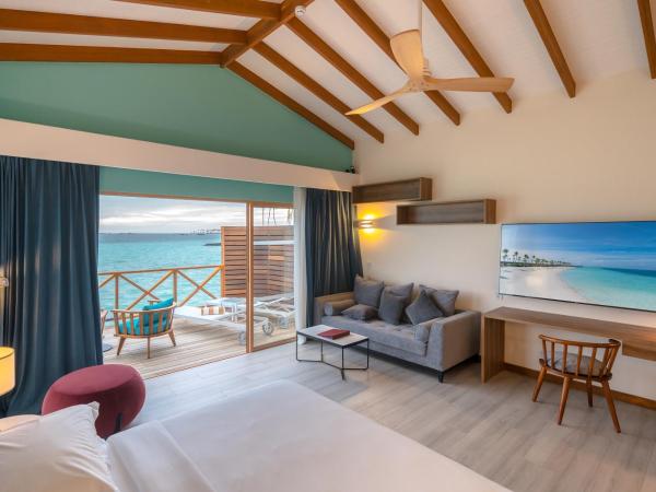 Joy Island Maldives All Inclusive Resort : photo 2 de la chambre lagoon suite with sunset view