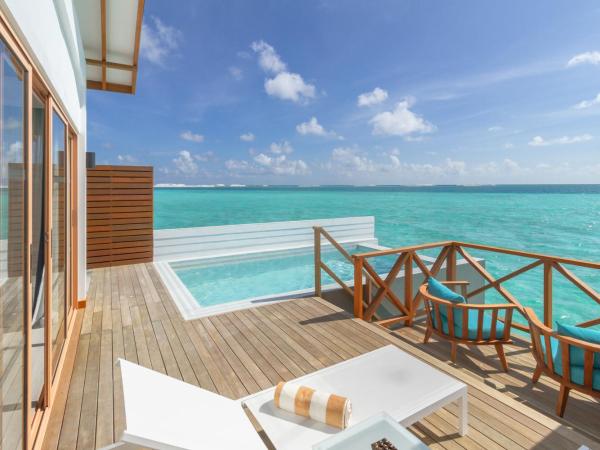 Joy Island Maldives All Inclusive Resort : photo 8 de la chambre suite lagon avec piscine privée