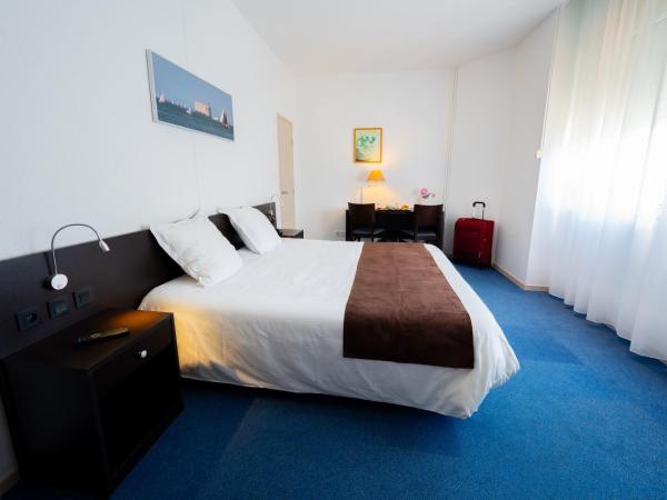 Hôtel & Restaurant des Remparts : photo 3 de la chambre chambre double