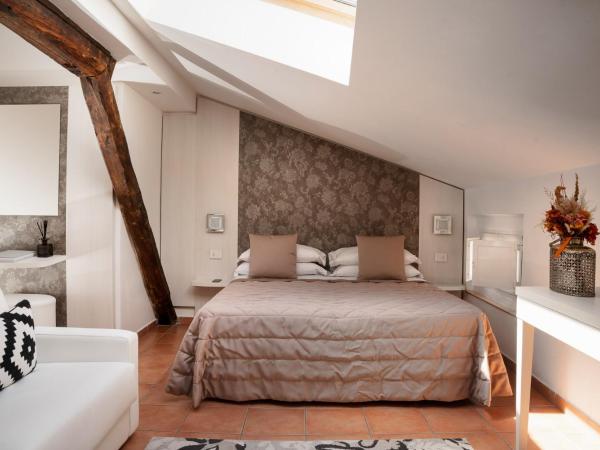 Albergo Rossini 1936 Small & Charming : photo 3 de la chambre suite junior