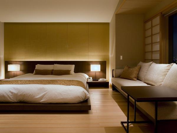 Hotel East 21 Tokyo : photo 4 de la chambre chambre lit king-size - vue sur la tour tokyo skytree - non-fumeurs