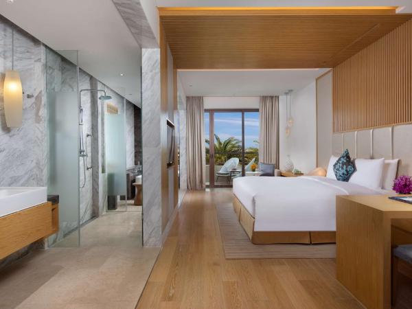 Thousand Cranes Sanya Yazhou Bay Int'l Exchange Centre,Curio by Hilton : photo 2 de la chambre chambre lit king-size deluxe