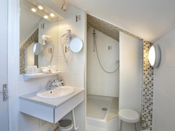 Hôtel Les Tilleuls, Bourges : photo 4 de la chambre chambre triple