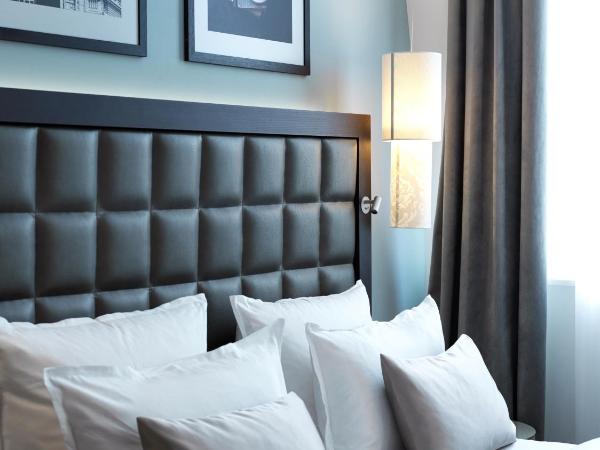 Steigenberger Hotel Herrenhof : photo 5 de la chambre chambre supérieure lit queen-size