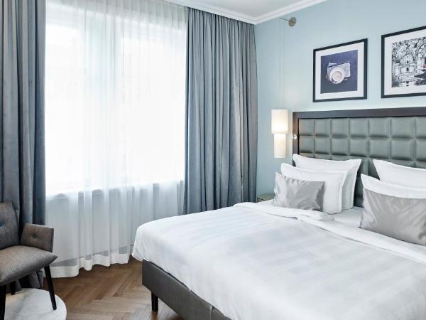 Steigenberger Hotel Herrenhof : photo 3 de la chambre chambre lit king-size ou lits jumeaux supérieure