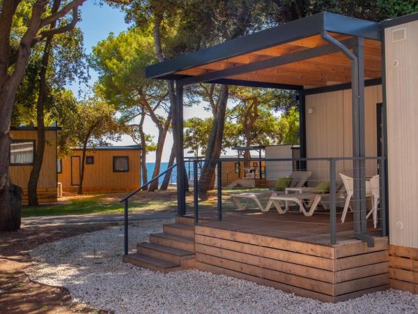 Arena Stoja Camping Homes : photo 2 de la chambre villa de camping deluxe - vue sur mer