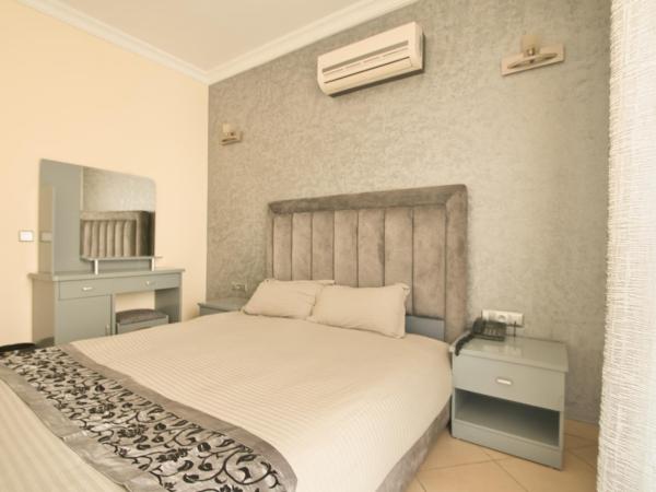 Appart Hôtel Founty Beach : photo 1 de la chambre studio