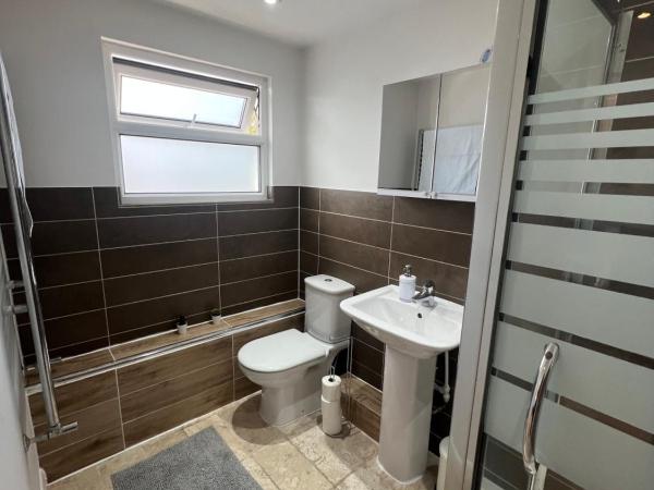 Stunning House 15 min from Wembley arena : photo 9 de la chambre studio familial