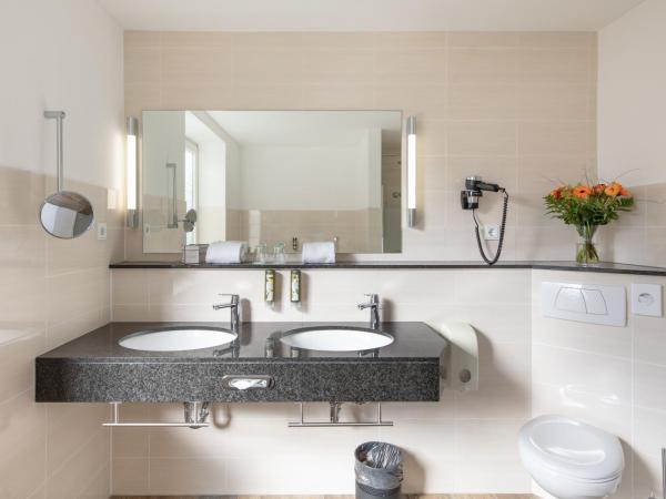 Concorde Hotel am Leineschloss : photo 8 de la chambre chambre double supérieure