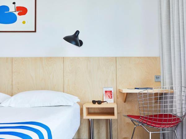 Hôtel California : photo 1 de la chambre chambre double avec balcon - vue sur mer