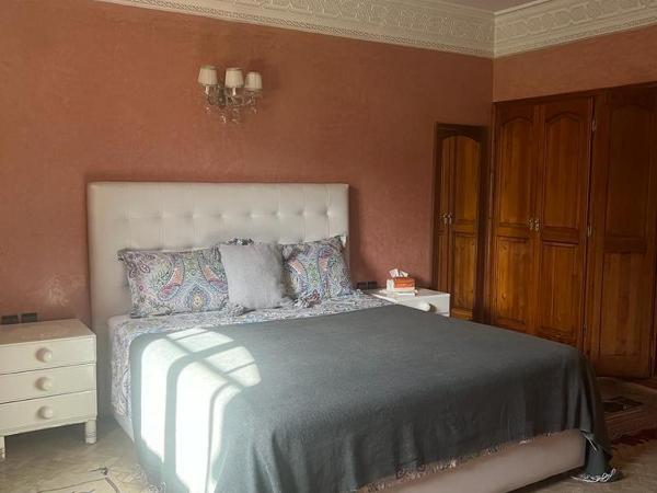 Villa : photo 4 de la chambre chambre double avec salle de bains privative