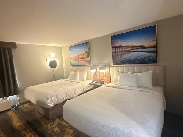 La Quinta Inn by Wyndham Columbia NE Fort Jackson : photo 6 de la chambre chambre avec 2 lits queen-size - accessible aux personnes à mobilité réduite - non-fumeurs