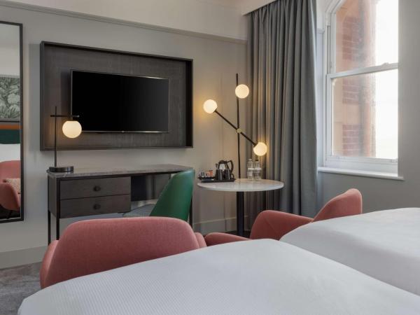 DoubleTree By Hilton Brighton Metropole : photo 4 de la chambre chambre lits jumeaux supérieure - vue sur mer