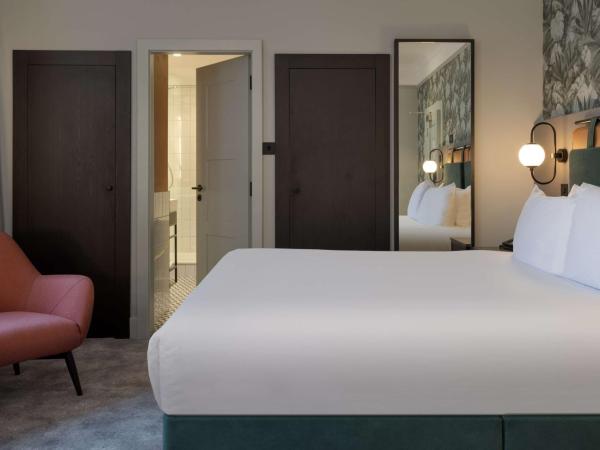 DoubleTree By Hilton Brighton Metropole : photo 3 de la chambre chambre lit queen-size