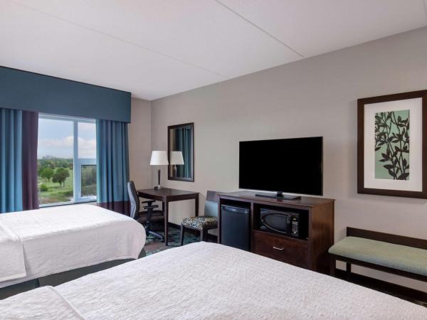 Hampton Inn by Hilton Toronto Airport Corporate Centre : photo 4 de la chambre chambre 2 lits queen-size - accessible aux personnes à mobilité réduite - non-fumeurs
