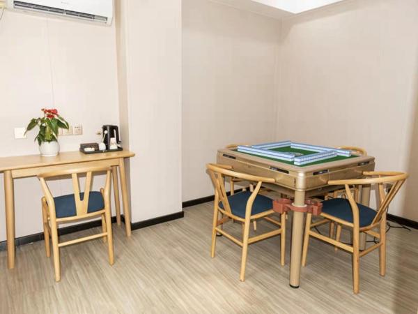 Thank Inn Plus Dongguan Dalingshan : photo 4 de la chambre deluxe double room with mahjong