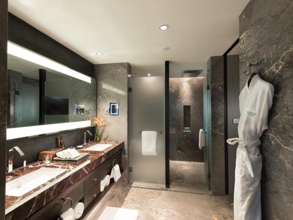 Conrad Bengaluru : photo 1 de la chambre chambre lits jumeaux deluxe - vue sur lac