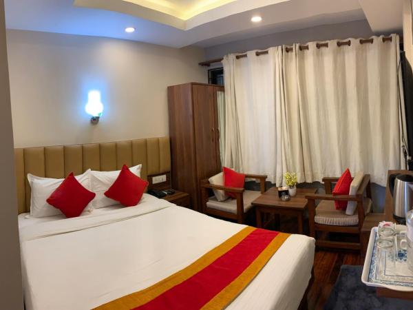 Redstone Regency Hotel : photo 4 de la chambre chambre double deluxe