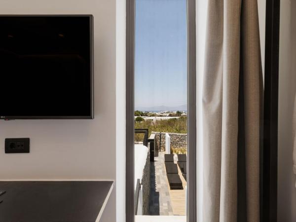 Mazera Boutique Hotel : photo 9 de la chambre chambre lit king-size avec baignoire spa