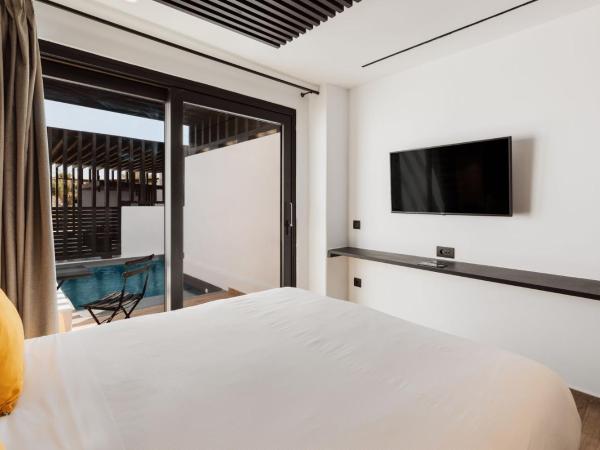 Mazera Boutique Hotel : photo 3 de la chambre chambre lit king-size - vue sur piscine