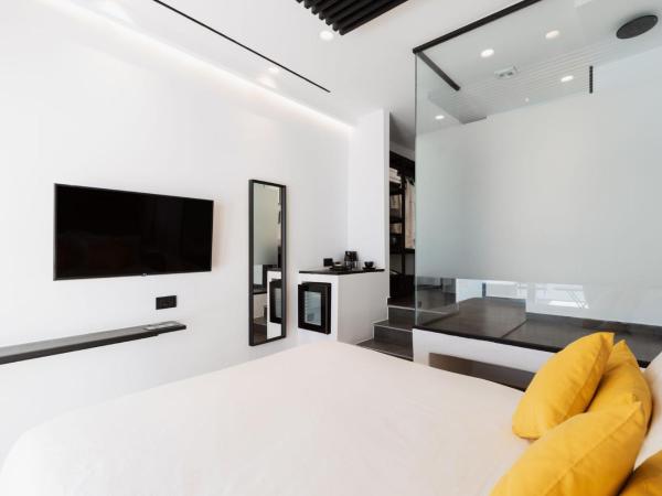 Mazera Boutique Hotel : photo 7 de la chambre chambre lit queen-size - vue sur piscine