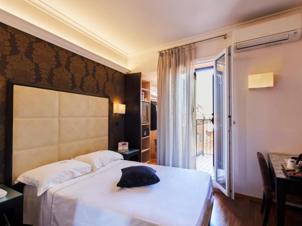 Hotel Touring : photo 10 de la chambre chambre simple avec terrasse