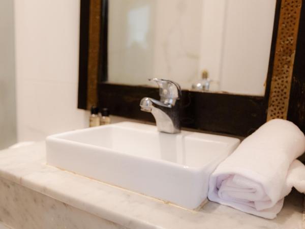 WINDSOR HOTEL CITY CENTER : photo 4 de la chambre chambre double deluxe