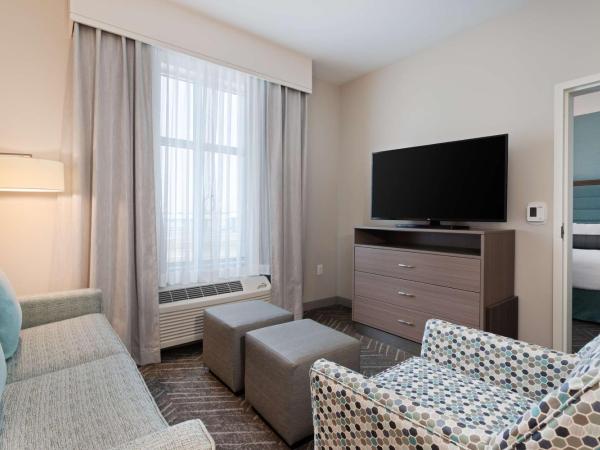 Homewood Suites By Hilton Panama City Beach, Fl : photo 2 de la chambre suite with two queen beds and tub - mobility accessible