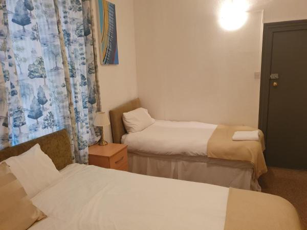 Ababeel Hotel : photo 3 de la chambre chambre familiale avec salle de bains commune