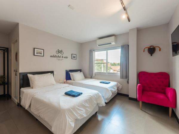 Fav Inn Town : photo 3 de la chambre chambre lits jumeaux avec salle de bains privative