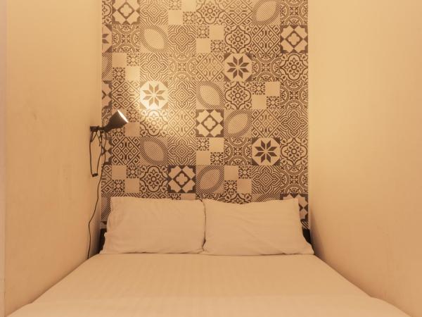 Fav Inn Town : photo 4 de la chambre chambre double Économique sans fenêtre