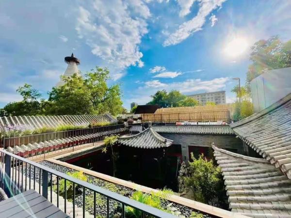 北京悦明元星空白塔景观四合院民宿 : photo 10 de la chambre chambre double supérieure