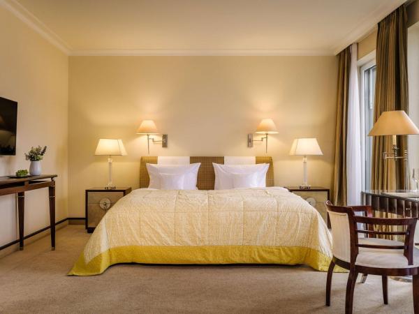 Parkhotel Bremen - ein Mitglied der Hommage Luxury Hotels Collection : photo 1 de la chambre chambre double deluxe - vue sur lac