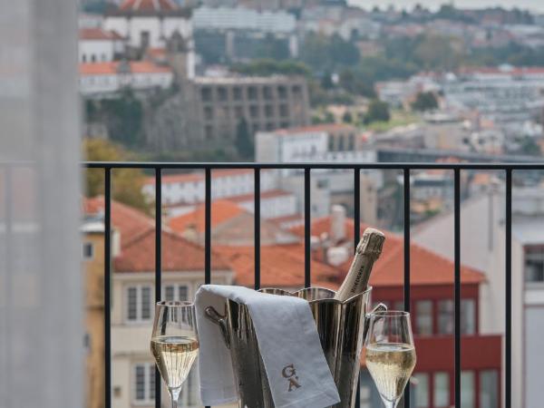 GA Palace Hotel & Spa, a XIXth-Century Villa : photo 3 de la chambre chambre double exécutive avec balcon - vue sur pont