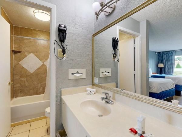 Days Inn by Wyndham Orlando Downtown : photo 2 de la chambre chambre double avec 2 lits doubles - non-fumeurs