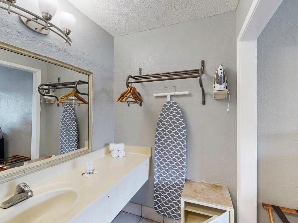 Days Inn by Wyndham Orlando Downtown : photo 1 de la chambre chambre double avec 2 lits doubles - non-fumeurs