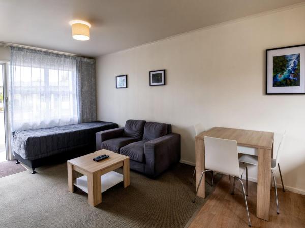 Ripple Rotorua : photo 5 de la chambre one bedroom unit with outdoor hot tub