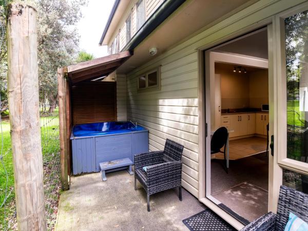Ripple Rotorua : photo 2 de la chambre family apartment with outdoor hot tub