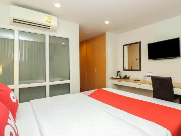 OYO 225 Premier Place Bangkok : photo 5 de la chambre chambre double deluxe