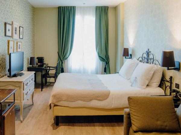 Hotel Le Grimaldi by Happyculture : photo 8 de la chambre chambre familiale