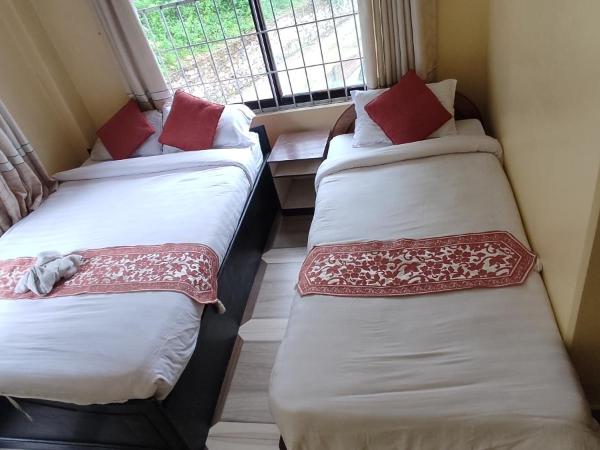 Jungle Front Lodge : photo 1 de la chambre chambre familiale