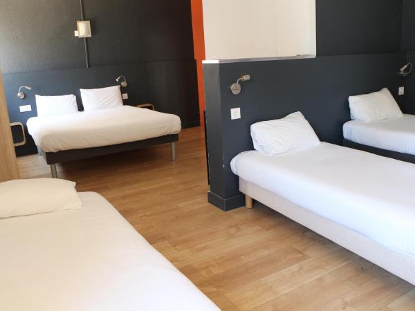 Ibis Budget Agen : photo 7 de la chambre chambre familiale avec 1 lit double et 2 lits simples