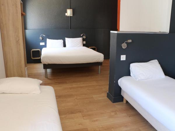 Ibis Budget Agen : photo 8 de la chambre chambre familiale avec 1 lit double et 2 lits simples