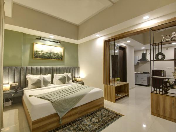 Saltstayz Premier Executive Serviced Apartment - Golf Course Extension Road : photo 5 de la chambre appartement avec balcon